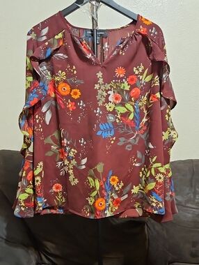 Colleen Lopez Maroon Floral Ruffle Sleeve Blouse
